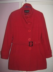 продам красное кашемировое пальто