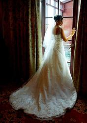 Продам красивое свадебное платье с шикарным шлейфом
