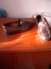 добротные мужские туфли 
