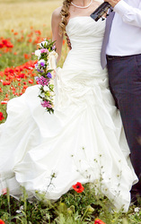 Продам б/у свадебное платье Marry Modeca Collection цвета айвари 
