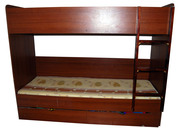 Продам двухспальную кровать (2 200 грн.) и двухярусная кровать 3 200 г