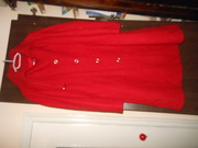 Красное женское пальто