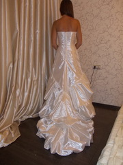 продам эксклюзивное свадебное платье