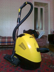 Пылесос с аквафильтром Karcher DS 5500 б/у в отличном состоянии.  