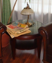 Журнальный столик круглый,  дерево,  мрамор