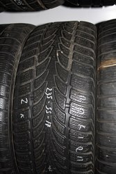 Зимние шины  Nokian WR 235/55 R17 