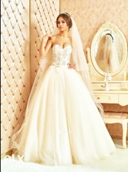 фирменное свадебное платье
