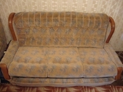 Продам мягкий уголок (диван + 2 кресла)